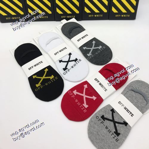 2021 Off-Whiteスーパーコピー  オフホワイト靴下 純綿の品質 綺麗に決まるフォルム！