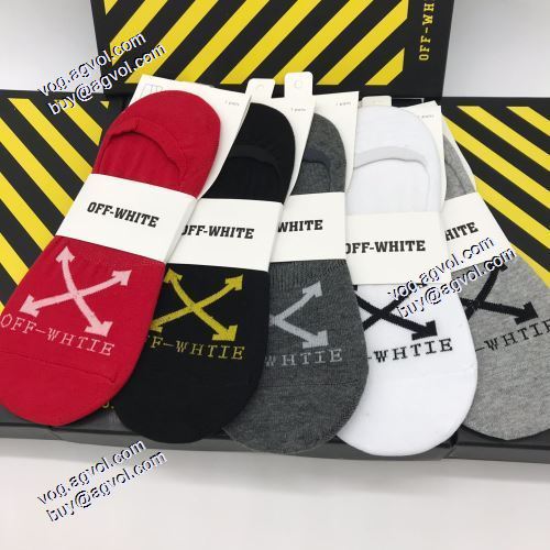 2021 Off-Whiteスーパーコピー  オフホワイト靴下 純綿の品質 綺麗に決まるフォルム！
