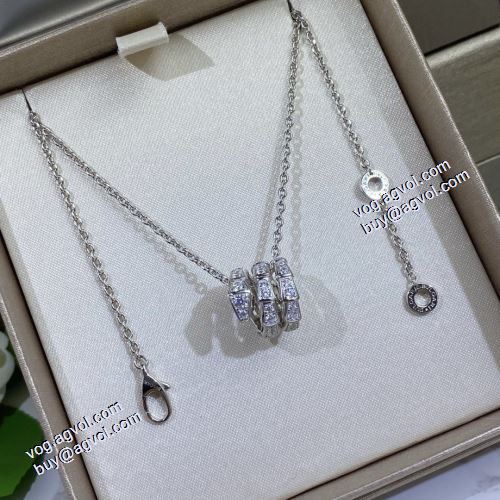 優美なお出かけスタイル ブルガリ BVLGARI 2021春夏 ペンダントトップ 2色可選 ブルガリスーパーコピー 激安