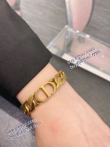 ディオール DIOR 高級感を引き立てる 2021春夏 愛らしさ抜群！ブレスレット DIORスーパーコピー 
