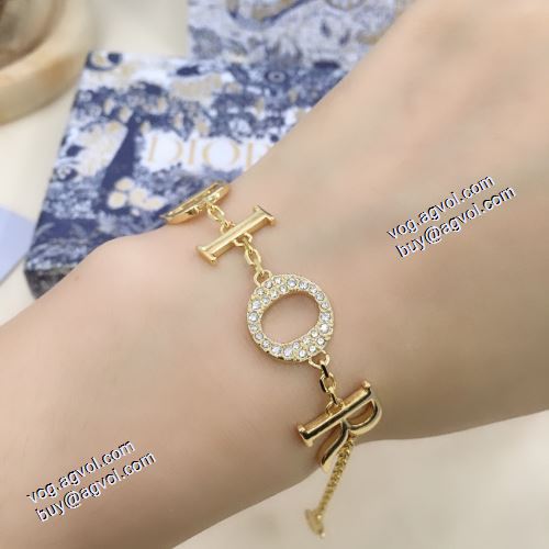 可愛く上品な雰囲気 ディオール DIOR 2021春夏 ブレスレット DIORスーパーコピー 激安 高級感演出