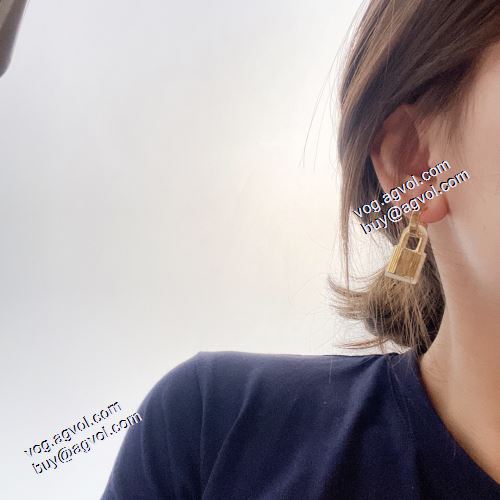 エルメス HERMES 2021春夏 優美なお出かけスタイル ピアス 2色可選 HERMESコピー 売れ筋のいい 