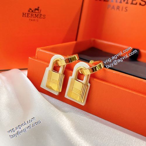 エルメス HERMES 2021春夏 優美なお出かけスタイル ピアス 2色可選 HERMESコピー 売れ筋のいい 