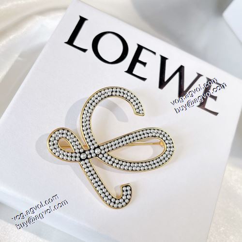 著名人の着用 ロエベ LOEWE 2021春夏 ブローチ LOEWEスーパーコピー 激安 