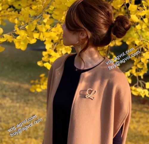 著名人の着用 ロエベ LOEWE 2021春夏 ブローチ LOEWEスーパーコピー 激安 