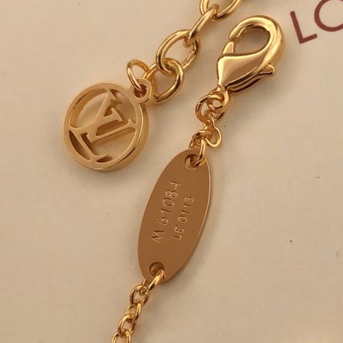 腕回りもオシャレ 魅力ファッション 3色可選 2022新作 ルイ ヴィトン LOUIS VUITTON ブレスレット リストバンド ルイ ヴィトンコピー ブランド