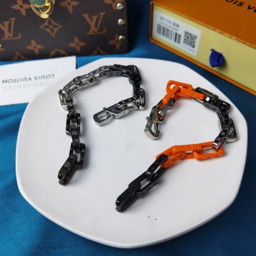 2022新作 ルイ ヴィトン LOUIS VUITTON 2色可選 ブレスレット ホーニング加工 つや消しにくい 高級感ある ルイ ヴィトンコピー