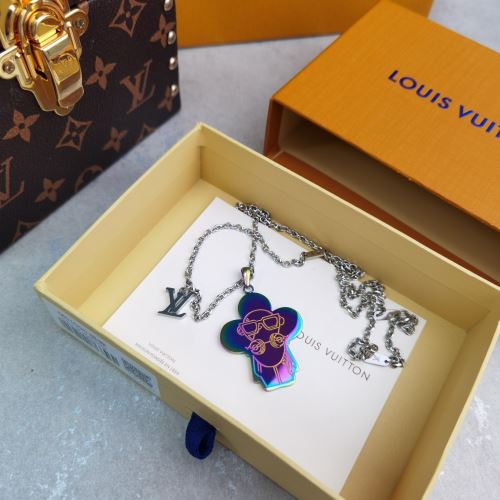 ルイ ヴィトンブランド 偽物 通販 運気アップ プレゼントに最適 2022新作 ルイ ヴィトン LOUIS VUITTON ペンダントトップ コンビカラー 個性的なデザ