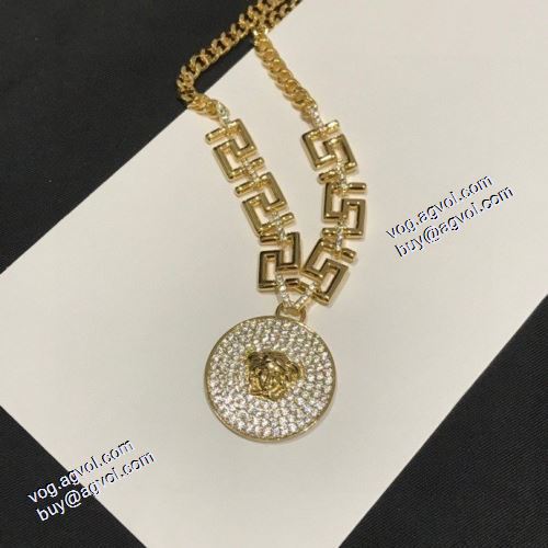 2021春夏 ヴェルサーチVERSACE 完売必至の人気モデルをご紹介 ブレスレット ネックレス  VERSACEスーパーコピー 入手困難！ 