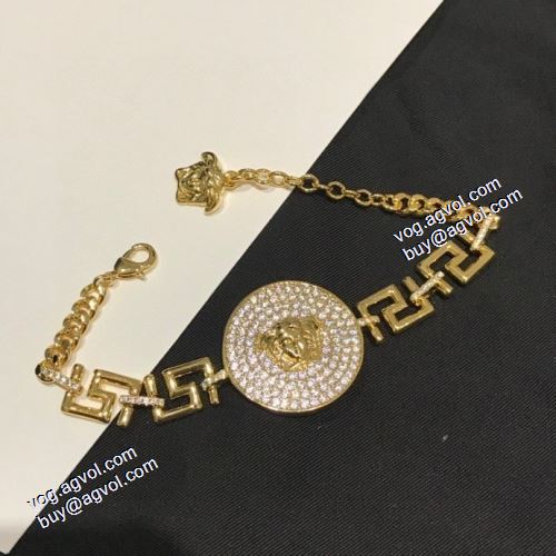 2021春夏 ヴェルサーチVERSACE 完売必至の人気モデルをご紹介 ブレスレット ネックレス  VERSACEスーパーコピー 入手困難！ 