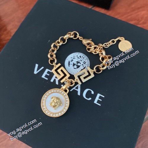 海外限定ライン ヴェルサーチVERSACE 2021春夏 ブレスレット VERSACEブランド 偽物 通販