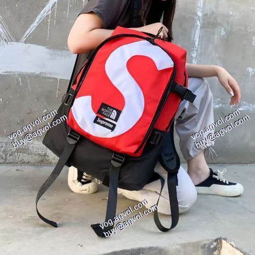 2021春夏 今話題の最新作 シュプリーム SUPREME 45*32*11CM Supreme x TNF Backpack SUPREMEブランド コピー リュック リュックサック 3色可選