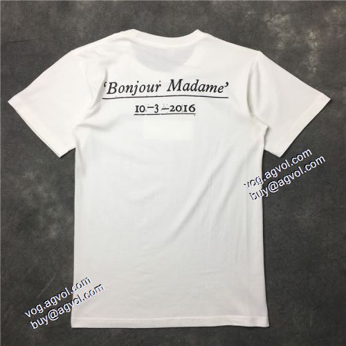 シュプリーム SUPREME 半袖Tシャツ 2021秋冬 芸能人に愛用者続出 SUPREMEブランドスーパーコピー 快適な着心地