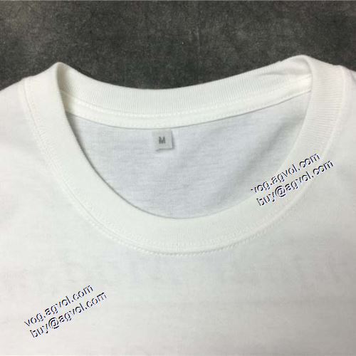 シュプリーム SUPREME 半袖Tシャツ 2021秋冬 芸能人に愛用者続出 SUPREMEブランドスーパーコピー 快適な着心地