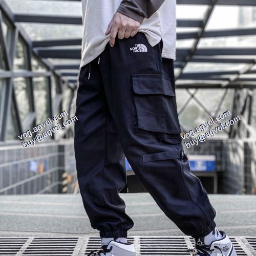 肌触りの気持ちい? シュプリーム SUPREME チノパン 2021春夏 SUPREMEスーパーコピー 激安 TNF x Superme スタイリッシュな印象