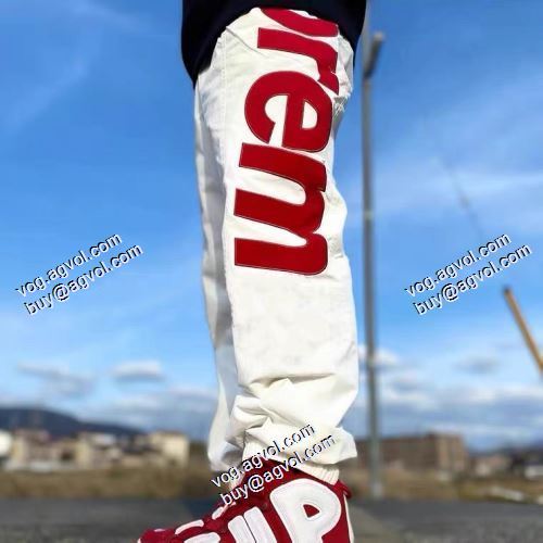 落ち着いた質感 シュプリーム Supreme 21SS Spellout Track Pant シュプリームブランド 偽物 通販 スエットパンツ 刺繍ロゴ 長ズボン 3色可選