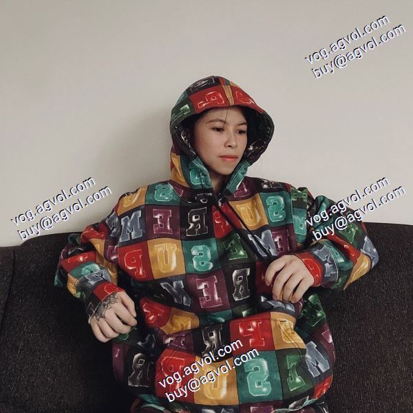 2020秋冬 ずっと人気? シュプリームブランド コピー Supreme Blocks Hooded Sweatshirt 字母の四角格子の中隊の帽子の護衛服 パーカー