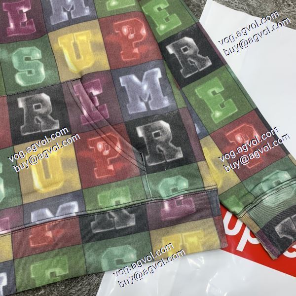 2020秋冬 ずっと人気? シュプリームブランド コピー Supreme Blocks Hooded Sweatshirt 字母の四角格子の中隊の帽子の護衛服 パーカー