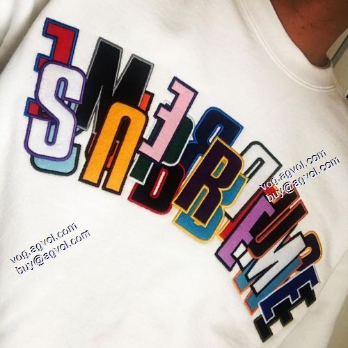 シュプリーム SUPREME 21ss Stacked Crewneck 個性的なデザ 2021秋冬 シュプリーム プルオーバーパーカー 2色可選 SUPREMEブランドコピー ジップパーカー