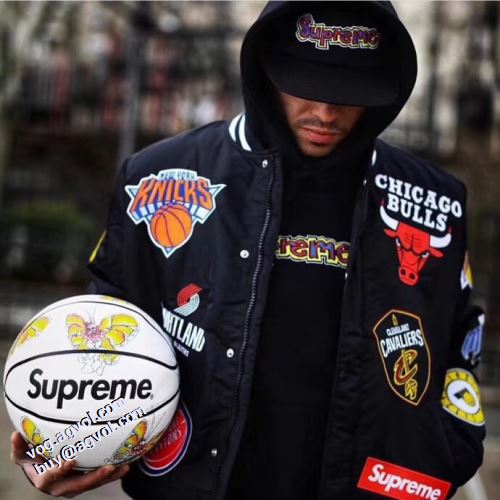 2021秋冬 supreme&NIKE&NBA シュプリーム SUPREME シュプリームブランド コピー 長く愛用できる ジャケット 2色可選 プリント柄 こだわりのコート