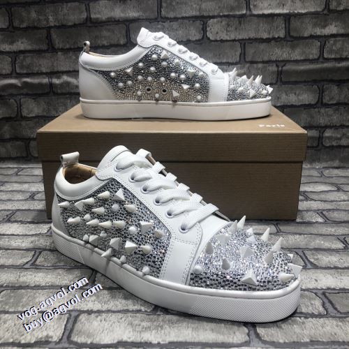 2021秋冬 クリスチャンルブタン Christian Louboutin カジュアルシューズ　最安値に挑戦 クリスチャンルブタンブランド コピー 優しい履き心地 オリジナル 大人の雰囲気抜群 スタッズ