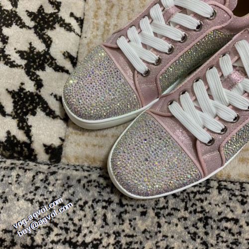 優しい履き心地 クリスチャンルブタン Christian Louboutin 上品に着こなせ フラットシューズ 2021秋冬 ファッション 人気 クリスチャンルブタンコピー 飽きの来ない オリジナル