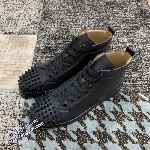 2021秋冬 クリスチャンルブタンコピー ブランド 汚れも目立ちにくい クリスチャンルブタン Christian Louboutin 実用性に溢れるアイテム スタッズ 抗菌?防臭加工 ハイトップシューズ 
