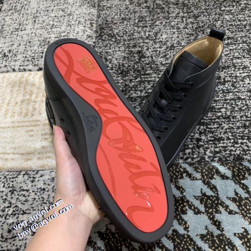 2021秋冬 クリスチャンルブタンコピー ブランド 汚れも目立ちにくい クリスチャンルブタン Christian Louboutin 実用性に溢れるアイテム スタッズ 抗菌?防臭加工 ハイトップシューズ 