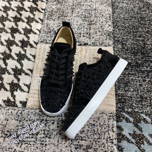 スタッズ クリスチャンルブタンコピーブランド 定番のアイテム フラットシューズ 2021秋冬クリスチャンルブタン Christian Louboutin 極上シューズ カジュアルシューズ 滑りにくい
