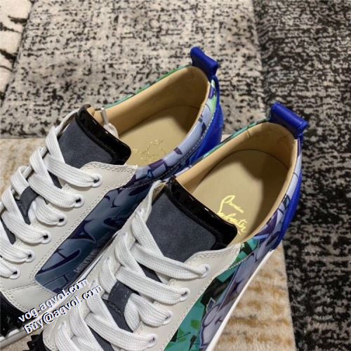 クリスチャンルブタン Christian Louboutin 2021秋冬 リゾートスタイル 足馴染みのいい カジュアルシューズ スタッズ 人気商品登場 クリスチャンルブタンブランドスーパーコピー 高機能防滑ソール