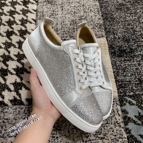 クリスチャンルブタン Christian Louboutin 機能性?耐久性抜群 カジュアルシューズ 足馴染みのいい クリスチャンルブタンコピー すべり防止 軽い履き心地 2021秋冬 リゾートスタイル