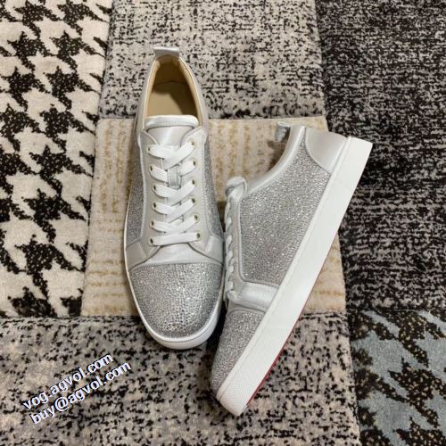 クリスチャンルブタン Christian Louboutin 機能性?耐久性抜群 カジュアルシューズ 足馴染みのいい クリスチャンルブタンコピー すべり防止 軽い履き心地 2021秋冬 リゾートスタイル