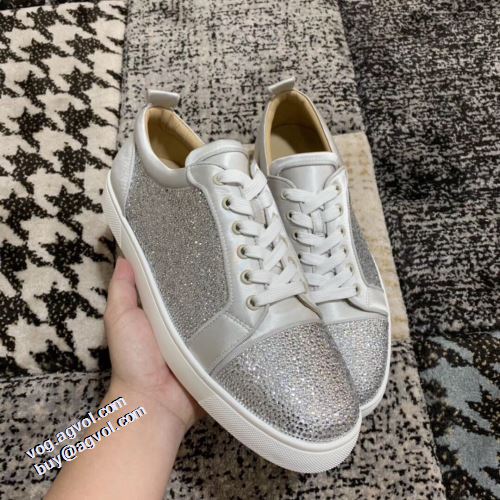クリスチャンルブタン Christian Louboutin 機能性?耐久性抜群 カジュアルシューズ 足馴染みのいい クリスチャンルブタンコピー すべり防止 軽い履き心地 2021秋冬 リゾートスタイル