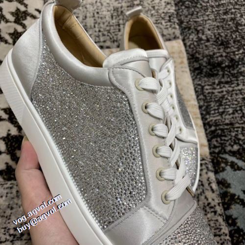 クリスチャンルブタン Christian Louboutin 機能性?耐久性抜群 カジュアルシューズ 足馴染みのいい クリスチャンルブタンコピー すべり防止 軽い履き心地 2021秋冬 リゾートスタイル