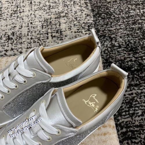 クリスチャンルブタン Christian Louboutin 機能性?耐久性抜群 カジュアルシューズ 足馴染みのいい クリスチャンルブタンコピー すべり防止 軽い履き心地 2021秋冬 リゾートスタイル