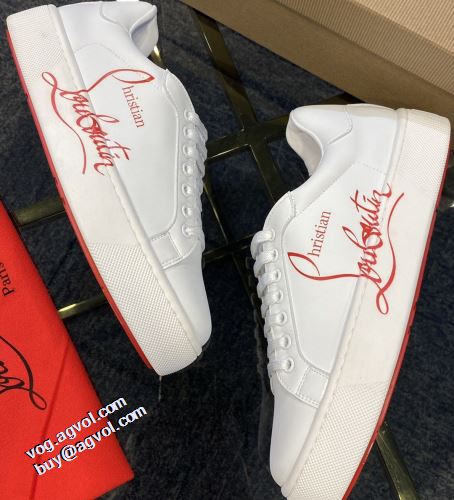 カジュアルシューズ 海外限定ライン リゾートスタイル 着用 クリスチャンルブタン Christian Louboutin 2021秋冬 滑りにくい クリスチャンルブタンブランドスーパーコピー 飽きの来ない