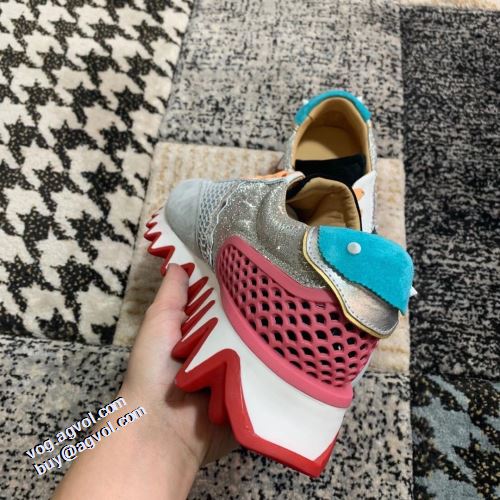 カラーソール 飽きの来ない クッション性 大人の雰囲気抜群 クリスチャンルブタン Christian Louboutin 秋のお出かけに最適 クリスチャンルブタンコピー ブランド ナチュラルな素材感 ランニングシューズ 2021秋冬