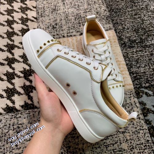 2021秋冬 クリスチャンルブタン Christian Louboutin 女性にも男性にも適応 フラットシューズ 海外セレブ愛用 クリスチャンルブタンブランド コピー 履き心地抜群 スタッズ 滑りにくい