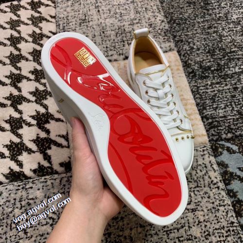 2021秋冬 クリスチャンルブタン Christian Louboutin 女性にも男性にも適応 フラットシューズ 海外セレブ愛用 クリスチャンルブタンブランド コピー 履き心地抜群 スタッズ 滑りにくい