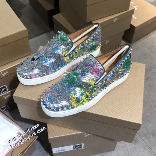 実用性に溢れるアイテム クリスチャンルブタン Christian Louboutin 2021秋冬 クリスチャンルブタンコピー ブランド 着脱の簡単なスリップオンタイプ カジュアルシューズ 足馴染みのいい チロリアンテープ