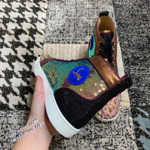 2021秋冬 クリスチャンルブタン Christian Louboutin クリスチャンルブタンブランド コピー スタッズ 機能性も備えたアイテム フラットシューズ 流行を超えた定番シューズ 