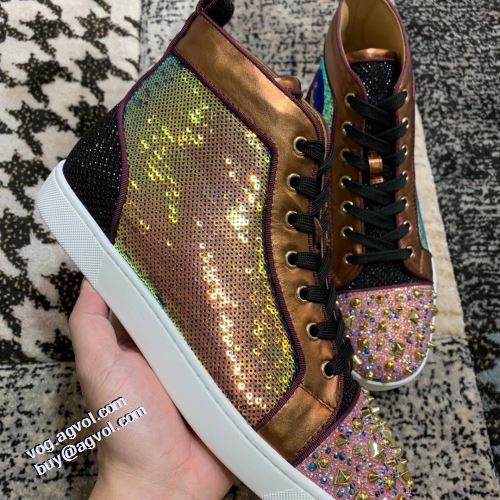 2021秋冬 クリスチャンルブタン Christian Louboutin クリスチャンルブタンブランド コピー スタッズ 機能性も備えたアイテム フラットシューズ 流行を超えた定番シューズ 