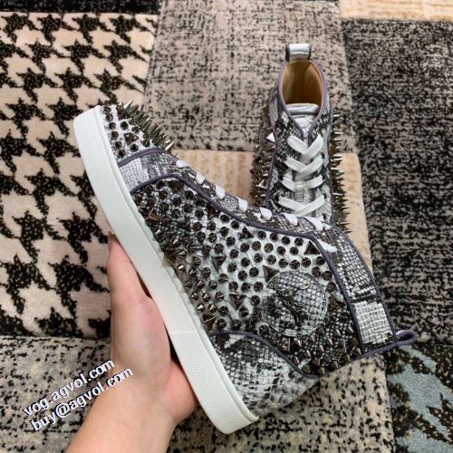 クリスチャンルブタン Christian Louboutin 耐久性に優れ スタッズ 2021秋冬 クリスチャンルブタンコピー ブランド 高機能防滑ソール ハイトップシューズ