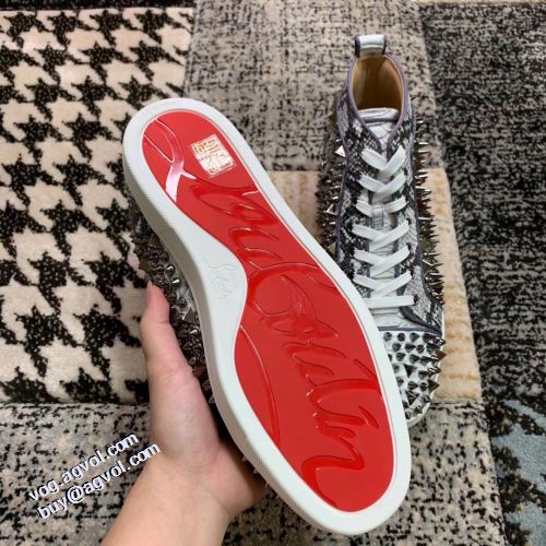 クリスチャンルブタン Christian Louboutin 耐久性に優れ スタッズ 2021秋冬 クリスチャンルブタンコピー ブランド 高機能防滑ソール ハイトップシューズ