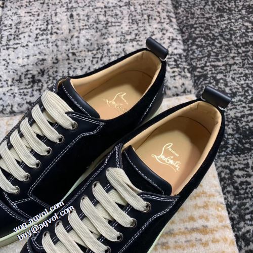 2021秋冬 ローヒール 極上シューズ クリスチャンルブタン Christian Louboutin カジュアルシューズ クリスチャンルブタンブランド コピー 履き心地 フラットシューズ