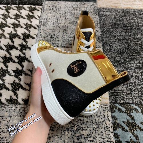 極上シューズ クリスチャンルブタンスーパーコピー 2021秋冬 クリスチャンルブタン Christian Louboutin フラットシューズ 機能性 耐久性抜群 歩きやすい　疲れない　痛くない