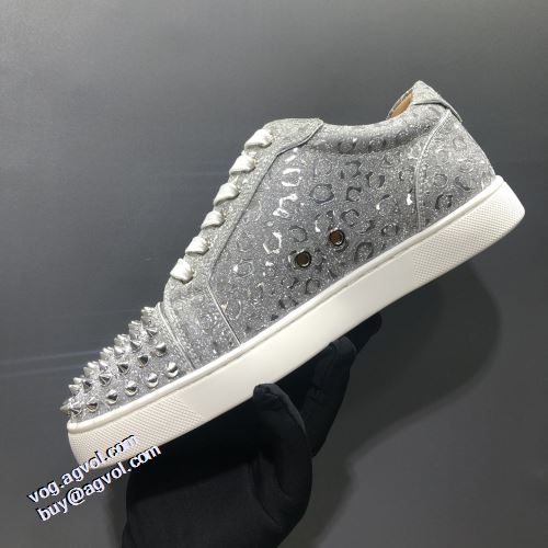 個性的なデザ 2021秋冬 クリスチャンルブタン偽物ブランド クリスチャンルブタン Christian Louboutin フラットシューズ クッション加工 ファッション 人気