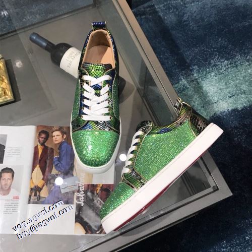 カジュアルシュッズ サイズ豊富 クリスチャンルブタン Christian Louboutin ナチュラルな素材感 フラットシューズ 2021秋冬 クリスチャンルブタンコピー