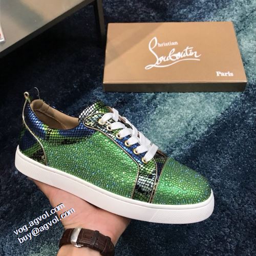 カジュアルシュッズ サイズ豊富 クリスチャンルブタン Christian Louboutin ナチュラルな素材感 フラットシューズ 2021秋冬 クリスチャンルブタンコピー