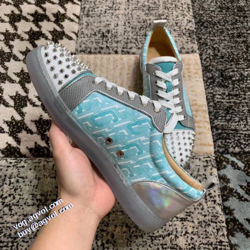 2021秋冬 クリスチャンルブタン Christian Louboutin カジュアルシューズ バイカラー スタイリッシュな印象 スタッズ クリスチャンルブタンスーパーコピー 激安
